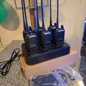 PACK X6 WALKIE TALKIE BAOFENG UV-82 CON BASE DE CARGA RÁPIDA